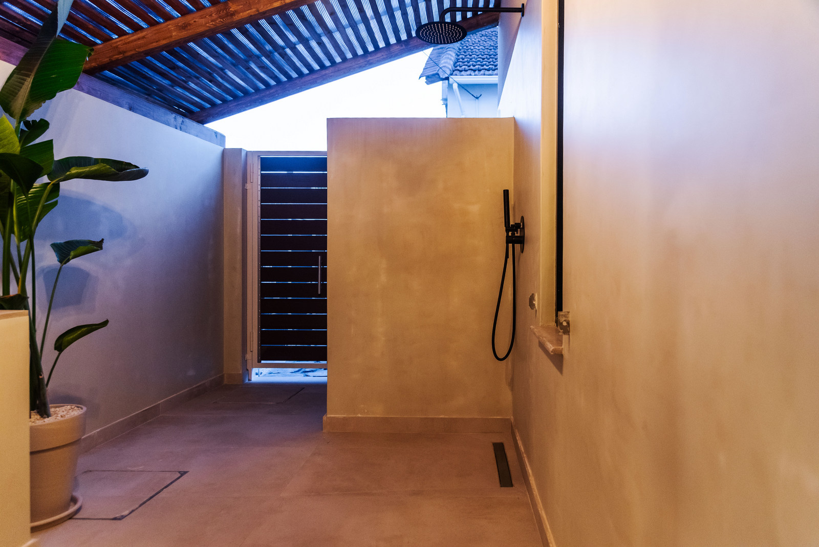 Aqua Beach House image 52
