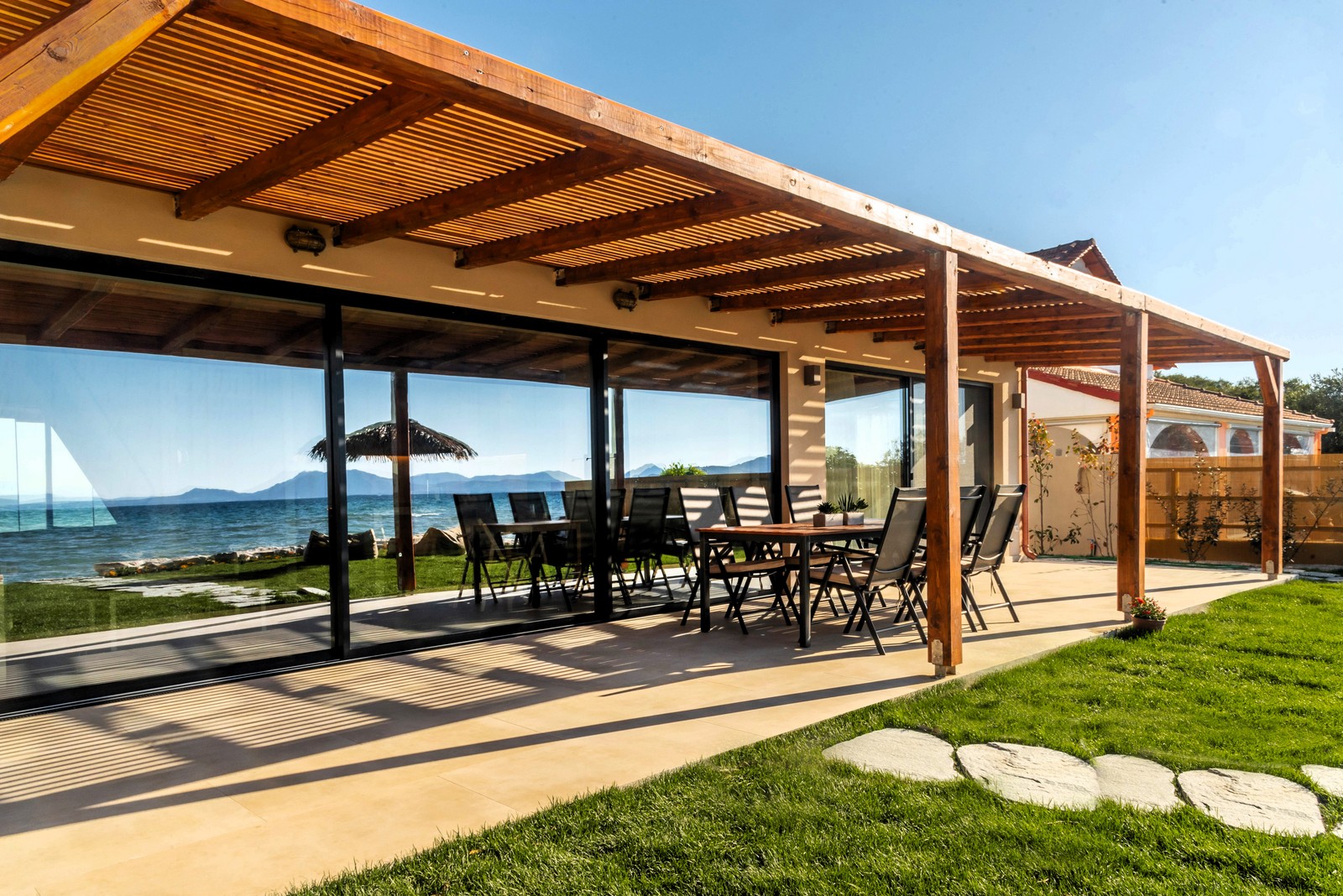 Aqua Beach House image 3