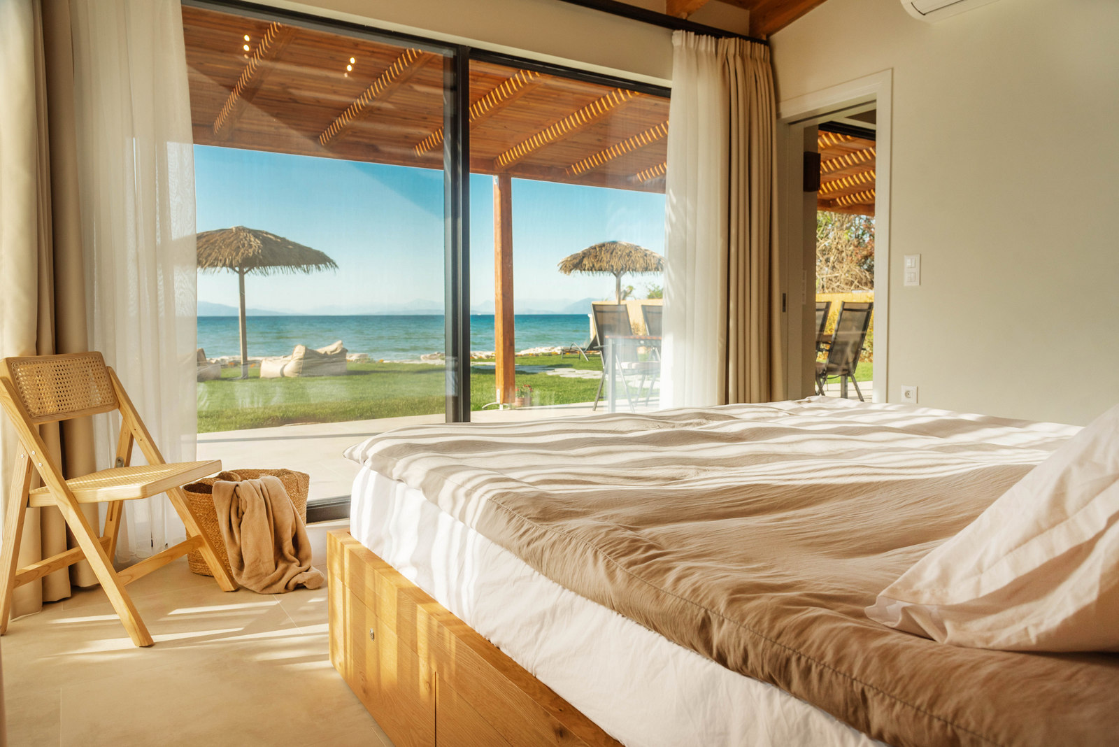 Aqua Beach House image 32