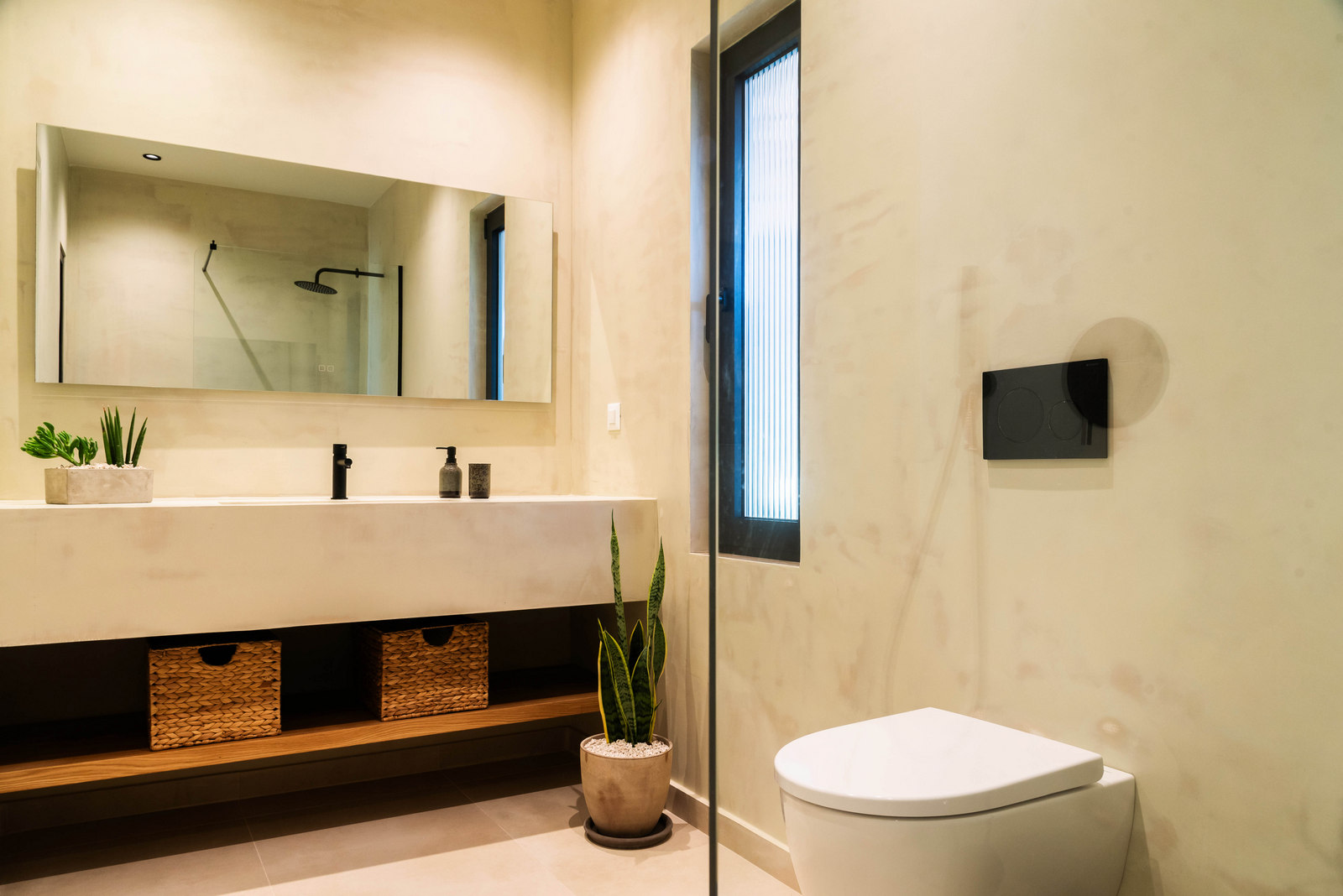 Aqua Beach House image 36
