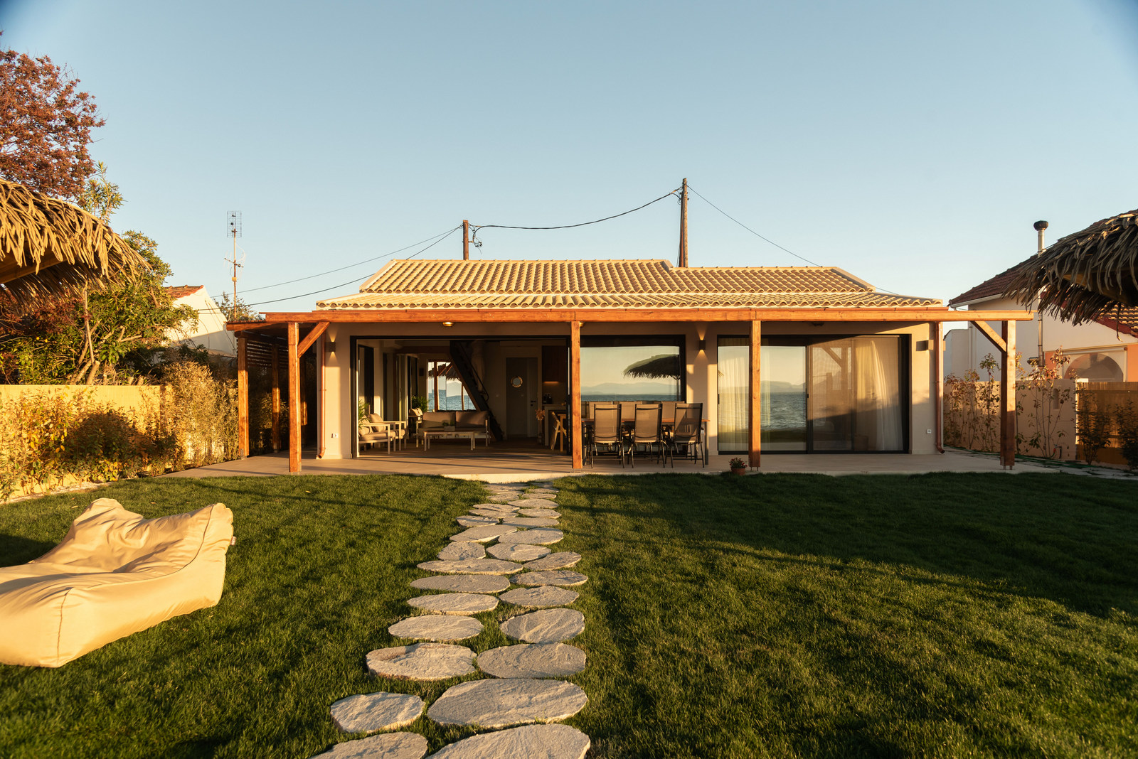 Aqua Beach House image 7