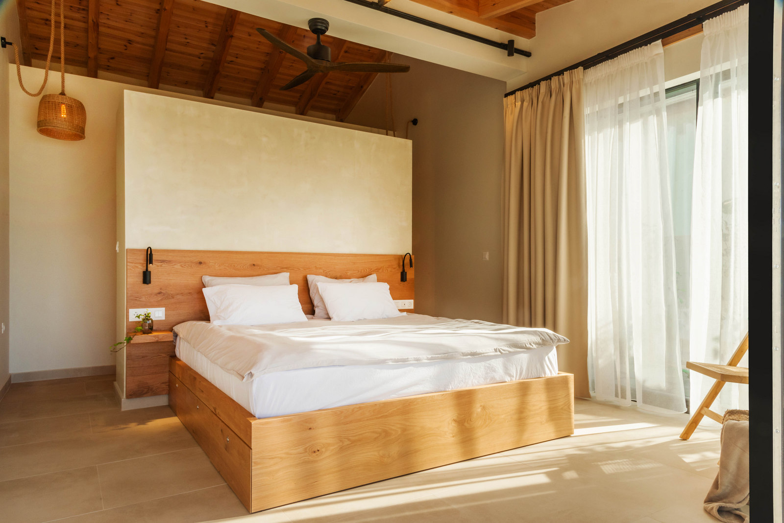 Aqua Beach House image 34