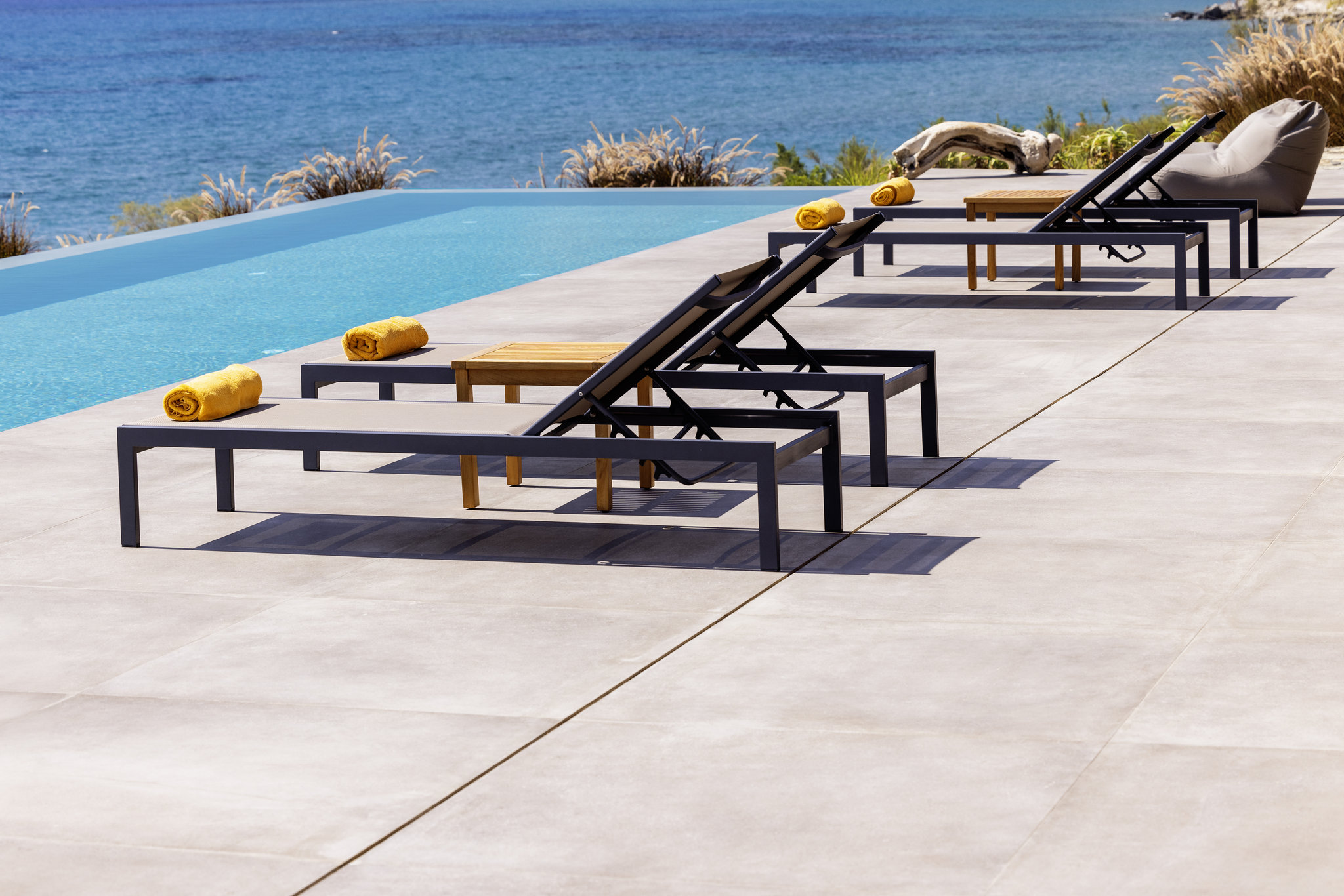 Mira Beach House image 16