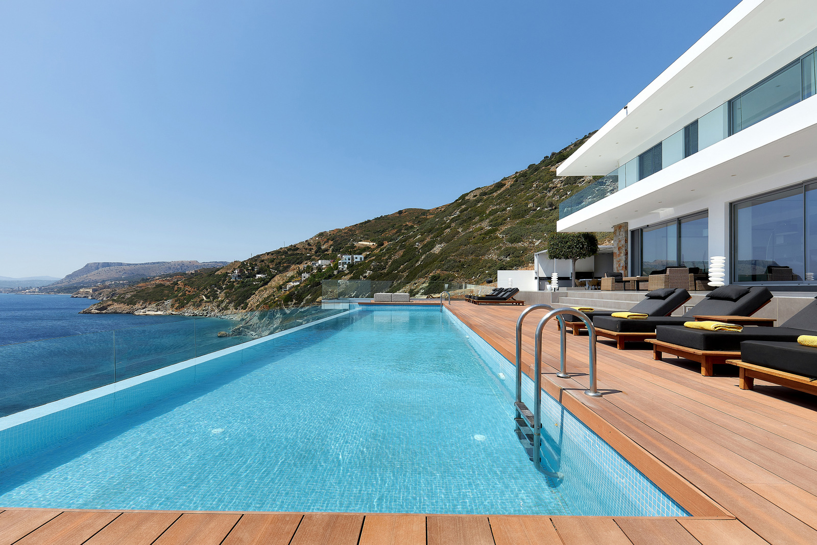 Villa Etolian image 2
