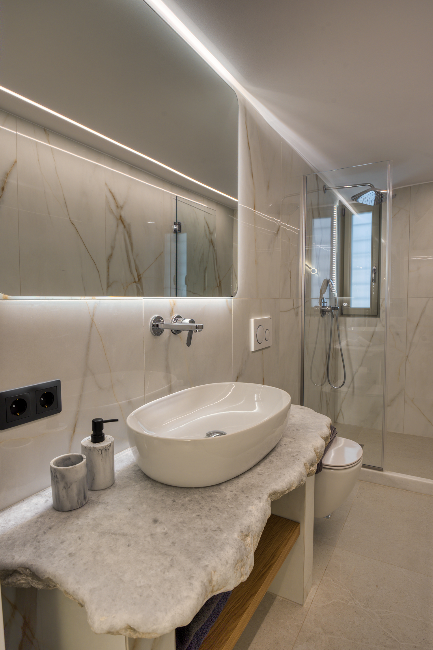 Sola Beach House image 43