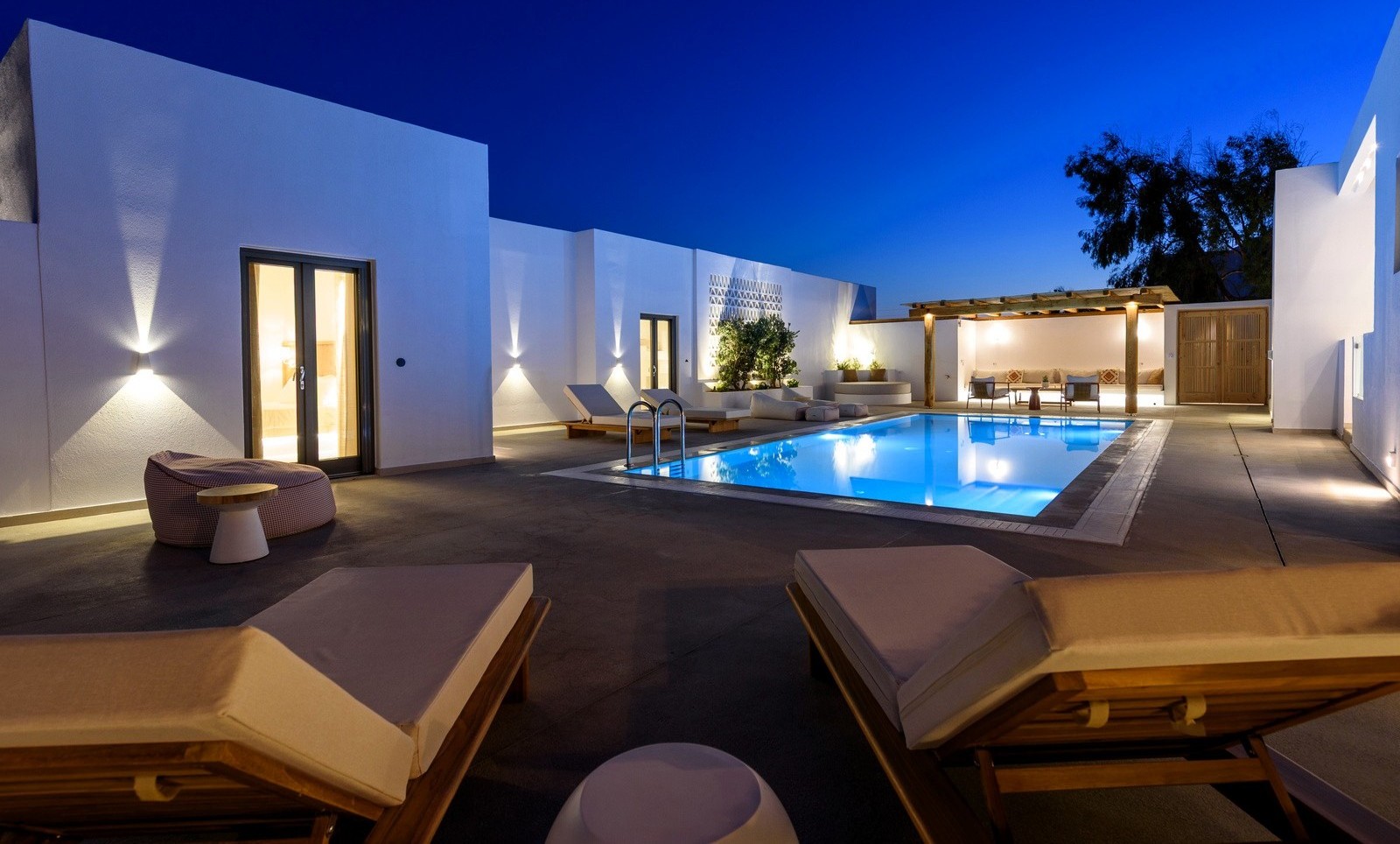 Villa Elyra image 1