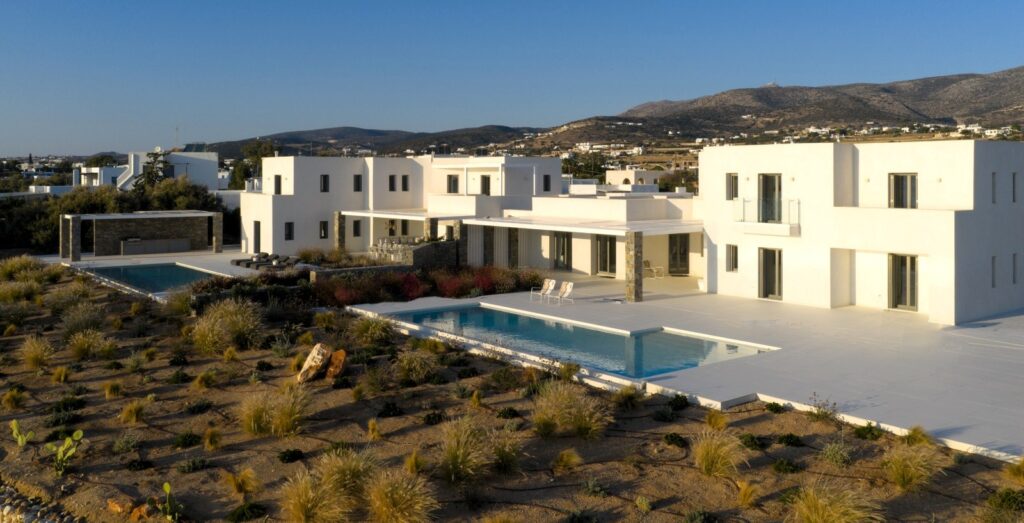 Anora Estate