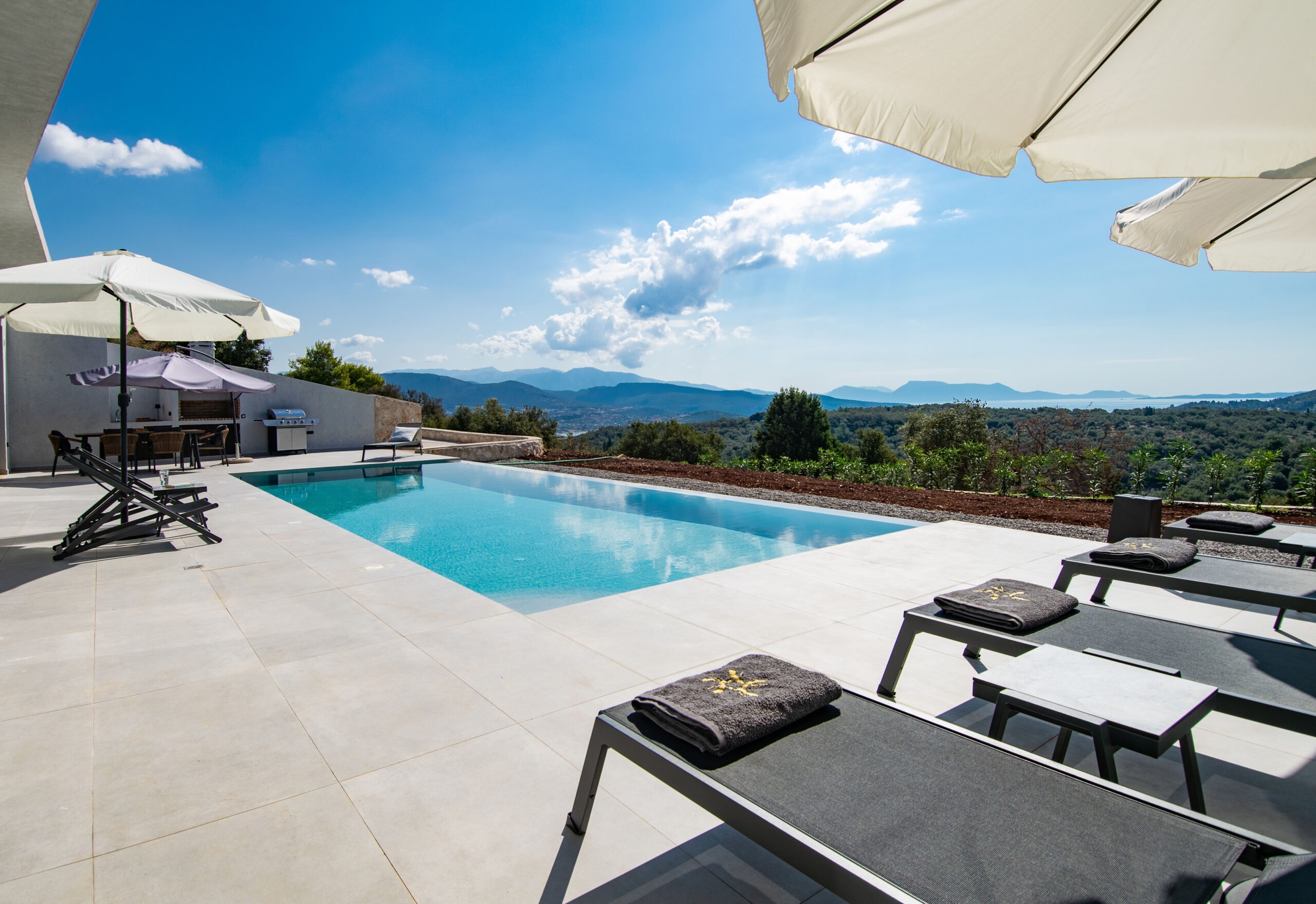Duevo Estate image 2