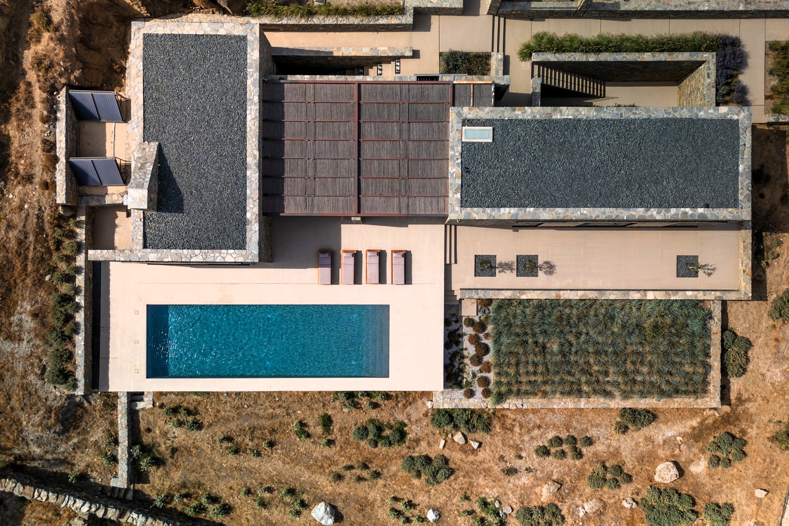 Villa Monolith image 2