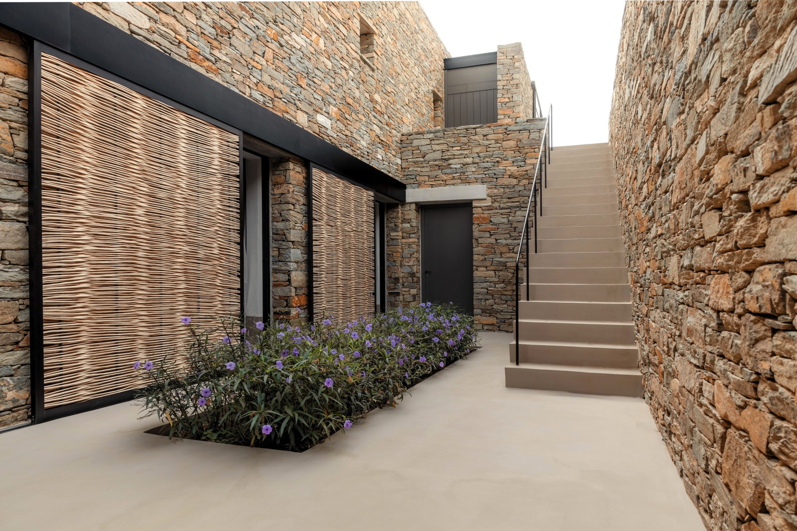 Villa Monolith image 36