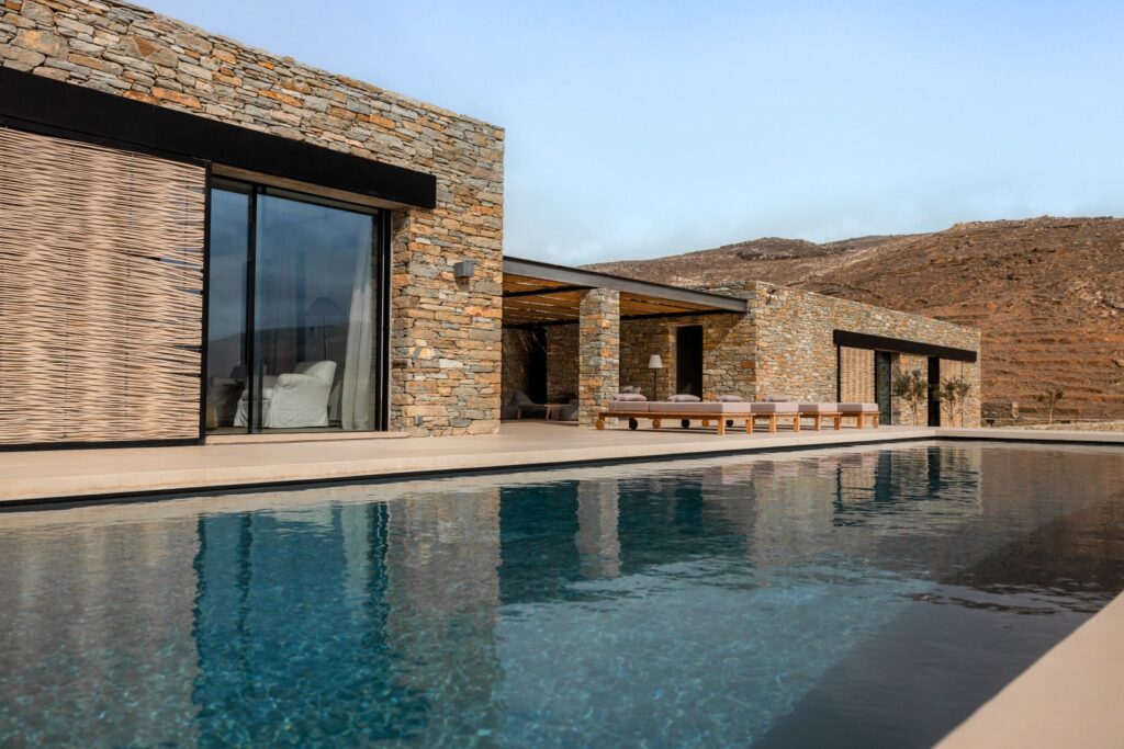 Villa Monolith