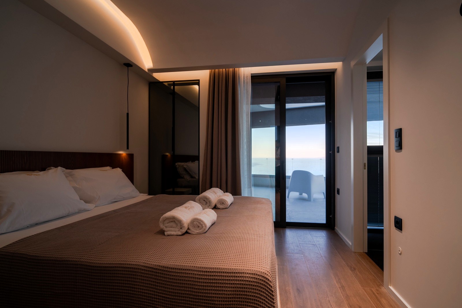 Cliff Edge Villa image 26