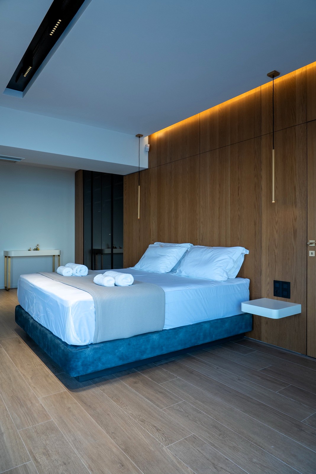 Cliff Edge Villa image 20