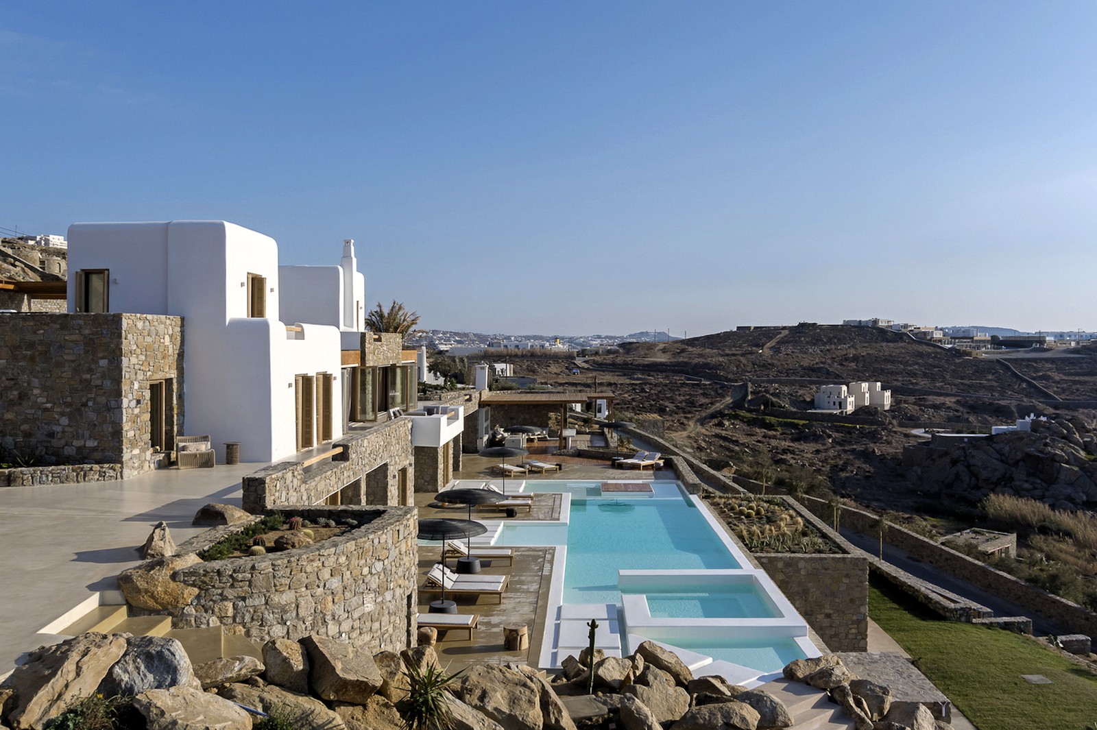 Villa Mykonos Crest image 1